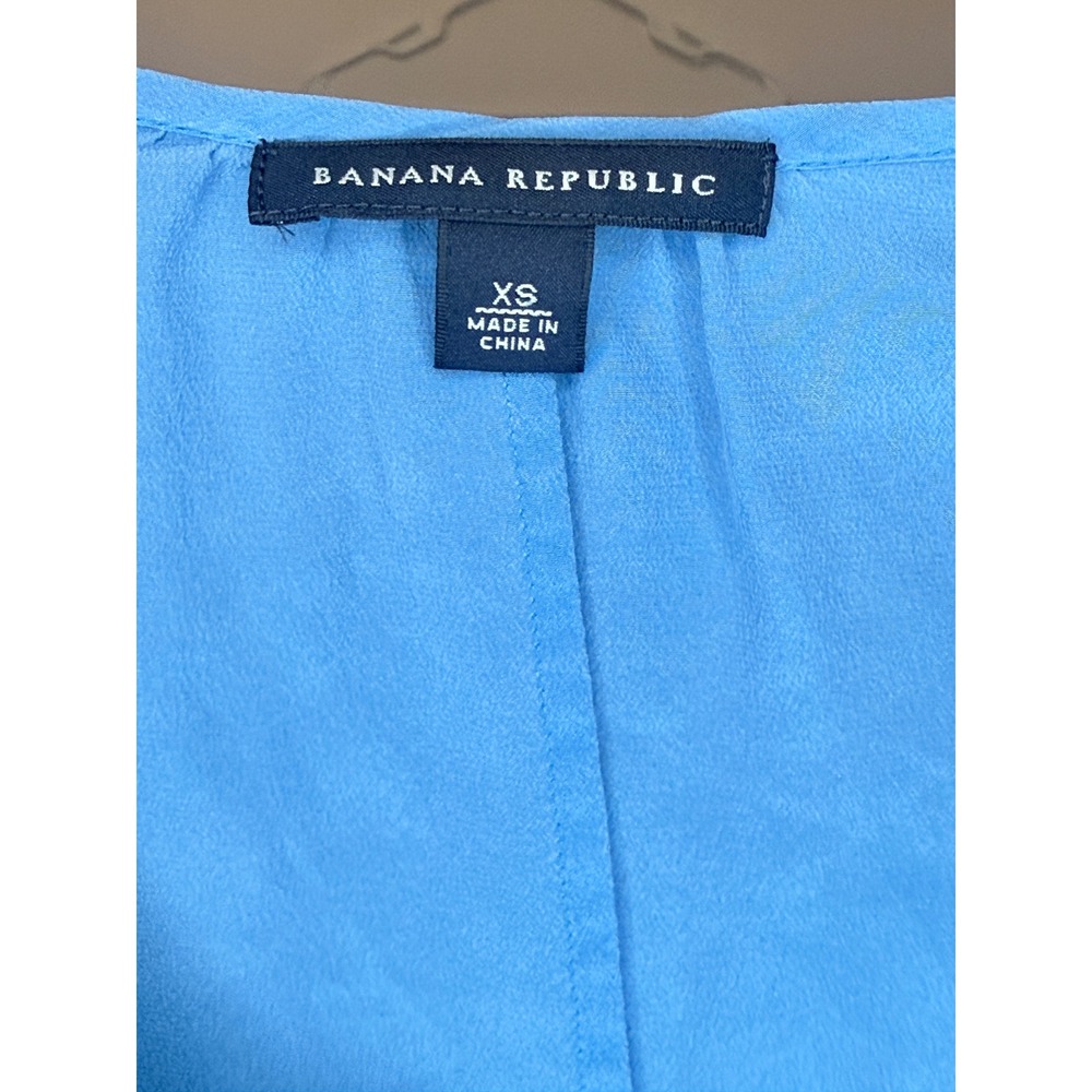 Banana Republic Silk Blouse Blue Pleated Ruffle Neck Short Sleeve XS - Picture 5 of 5